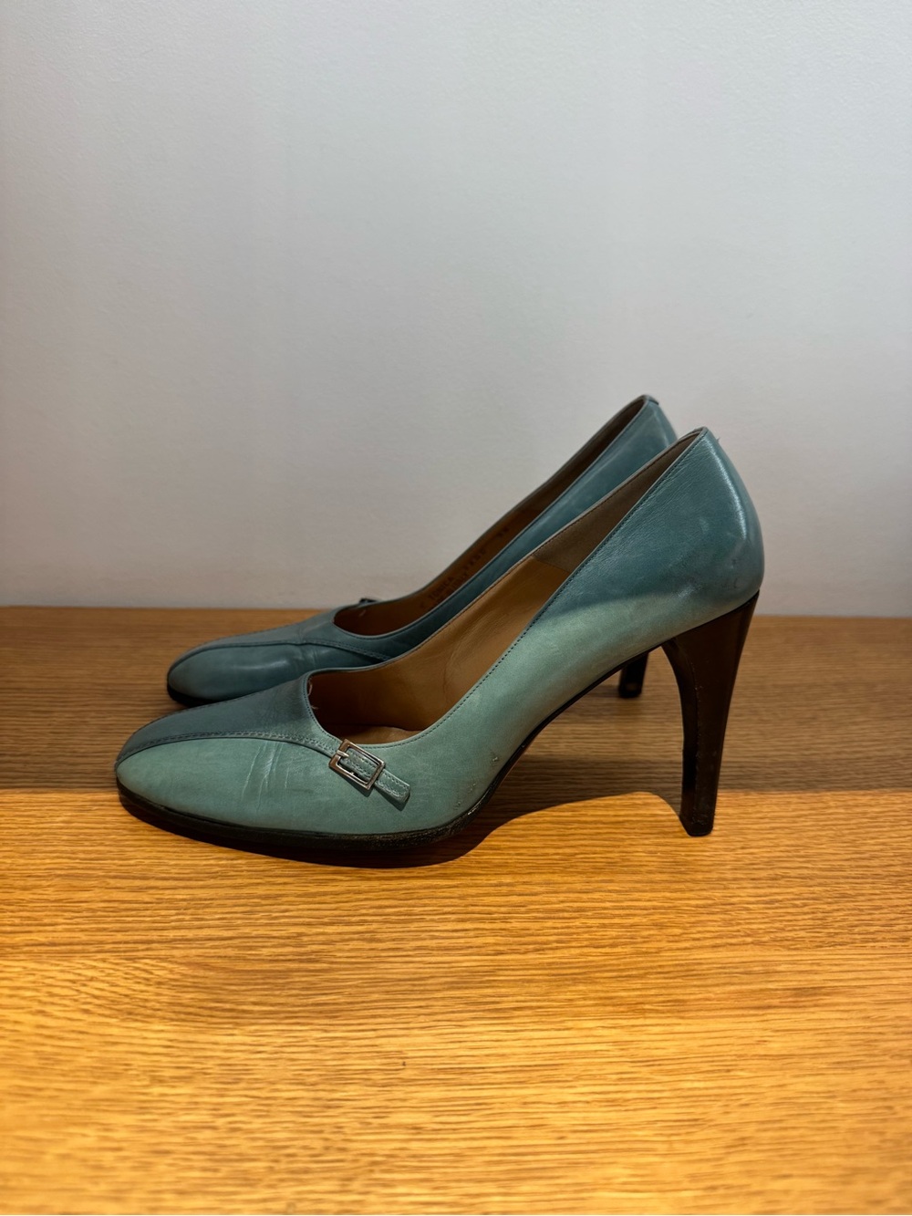 Bally 70’s look. Classic Women's Teal Leather Pumps with Buckle Accent